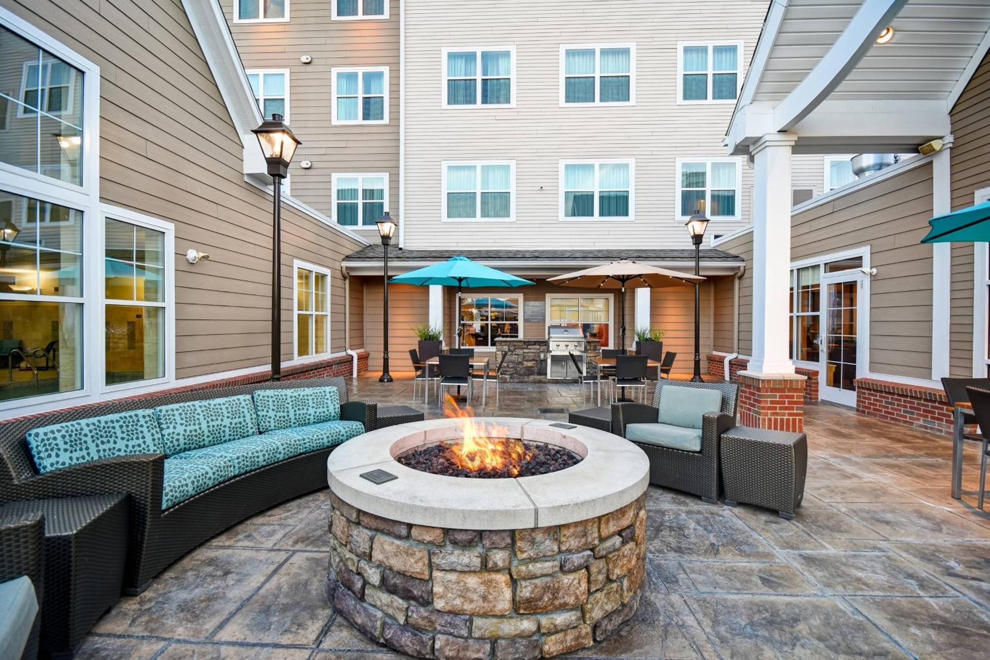 Residence Inn By Marriott Springfield Chicopee Exterior photo